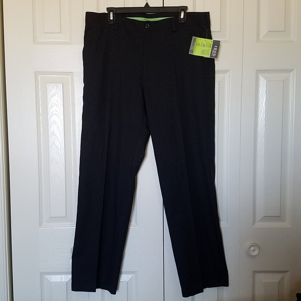 IZOD Golf Pant Slim Fit Straight Leg Mens 36x32 Black Waist Gripper Tape NWT
